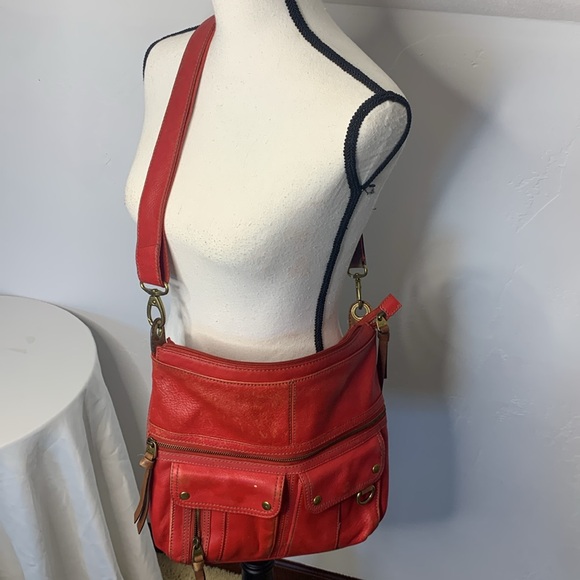 Fossil Handbags - Fossil Vintage Large Crossbody Bag FP6165